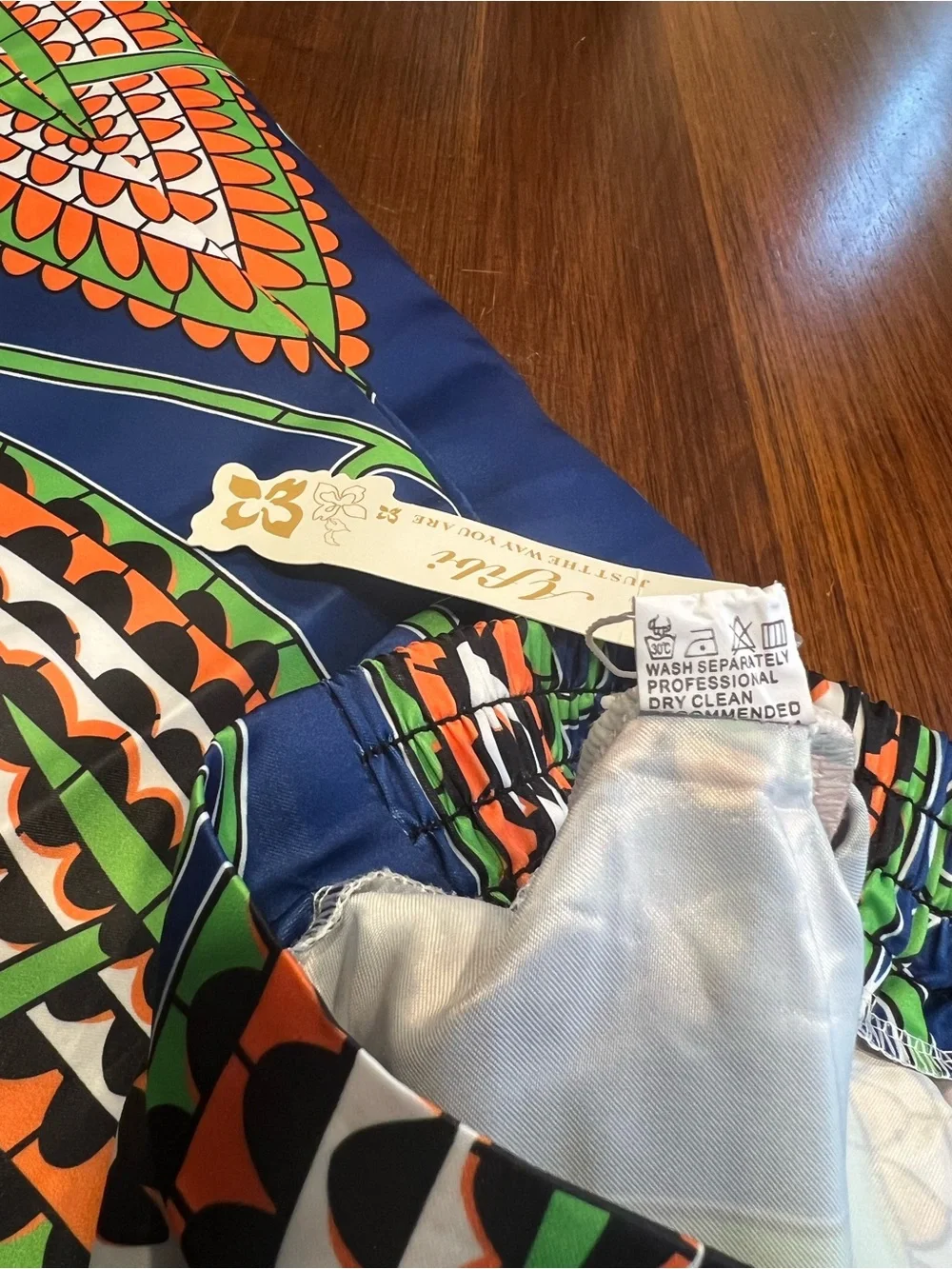 Afibi Navy Blue Orange & Green Patterned Skirt, size XL - Picture 5 of 11